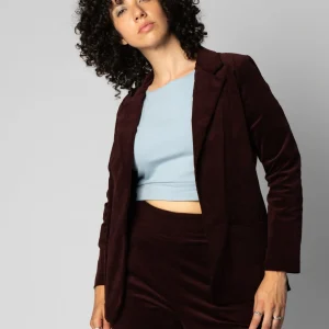 EVE LAVOIE Veston Streep